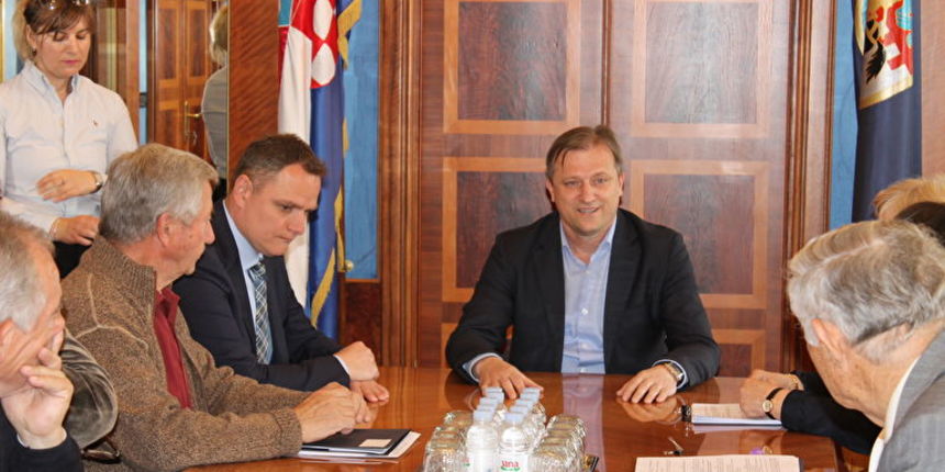 Dukić i Kasap s vlasnicima potpisali ugovore o energetskoj obnovi obiteljskih kuća