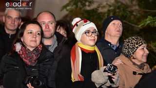 Tisuće Zadrana uživalo na krcatom Narodnom trgu i Tgu Petra Zoranića uz Tomislava Bralića i klapu Intrade Tisuće Zadrana uživalo na krcatom Narodnom trgu i Tgu Petra Zoranića uz Tomislava Bralića i klapu Intrade