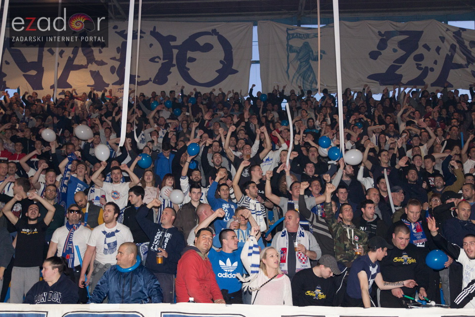 Humanitarno gledanje utakmice Zadar-Cibona u Jazinama Humanitarno gledanje utakmice Zadar-Cibona u Jazinama