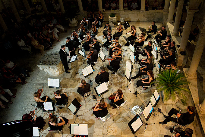 Orchestra Mitteleuropea u klaustru crkve Sv. Frane, Foto: Leo Banić