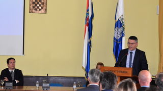 Predstavnici dvadesetak stranih veleposlanstva u posjetu Zadarskoj županiji Predstavnici dvadesetak stranih veleposlanstva u posjetu Zadarskoj županiji