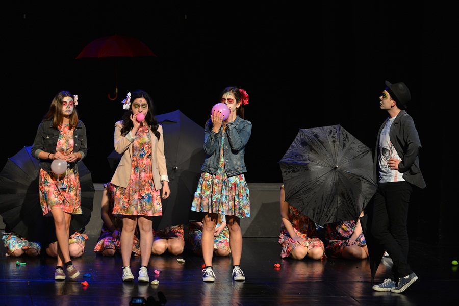 HNK Zadar: Premijera predstave “Tko i što brani”, Igrajmo se HNK Zadar: Premijera predstave “Tko i što brani”, Igrajmo se