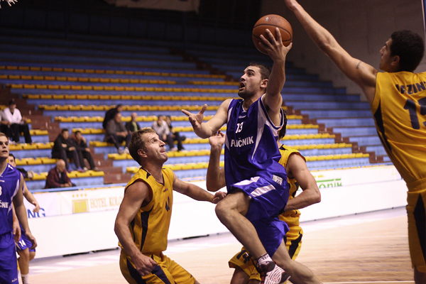 KK Poličnik – KK Jazine, Foto: Saša Čuka KK Poličnik – KK Jazine, Foto: Saša Čuka