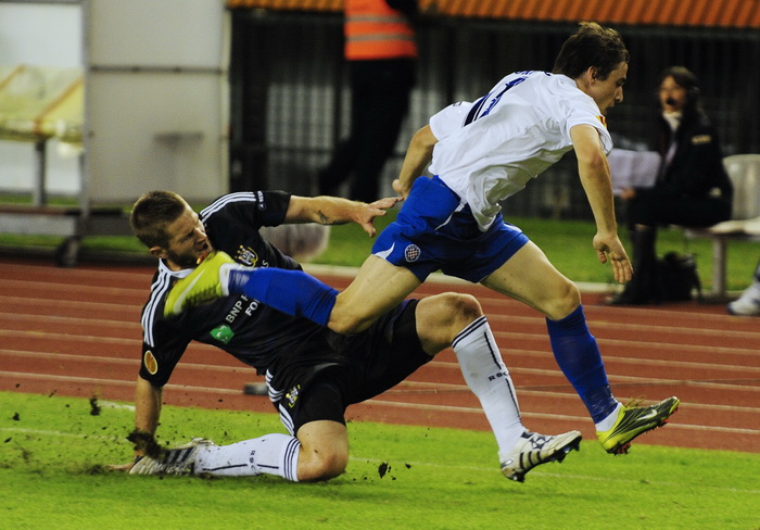 Split, 300910.
Stadion Poljud.
Nogometna utakmica drugog kola Europske lige,
Hajduk – Anderlecht.
Na fotografiji: Ante Vukusic u napadu.
Foto: Nikola Vilic / CROPIX Split, 300910.
Stadion Poljud.
Nogometna utakmica drugog kola Europske lige,
Hajduk – Anderlecht.
Na fotografiji: Ante Vukusic u napadu.
Foto: Nikola Vilic / CROPIX