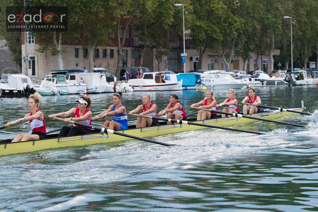 6. “Jadranov veslački dvoboj” osmeraca u uvali Jazine 6. “Jadranov veslački dvoboj” osmeraca u uvali Jazine