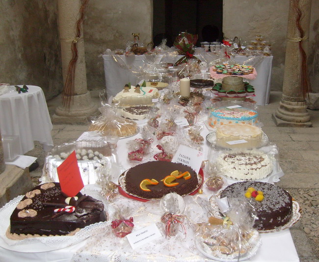 Domaci kolaci su jaci Domaci kolaci su jaci