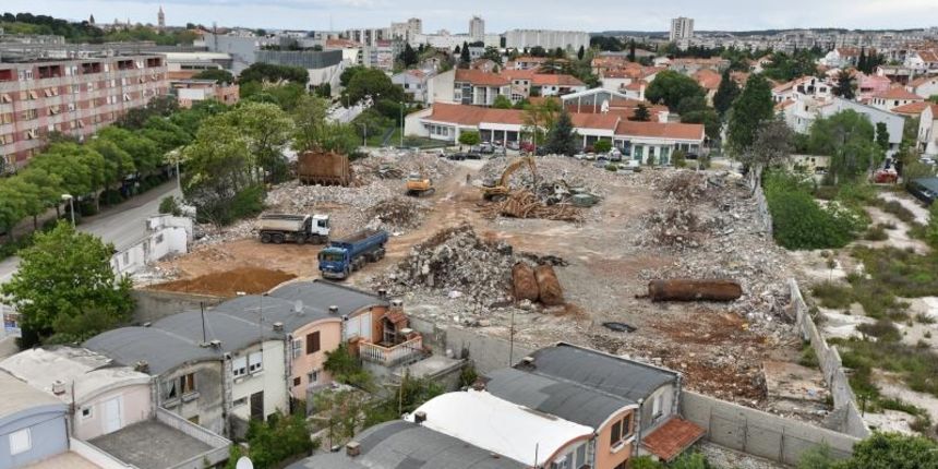 Gradilište poslovno-stambene zgrade na Putu Murvice