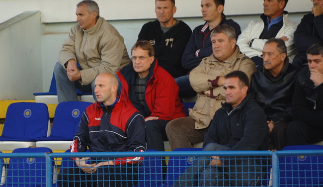 Zadar, 071109.
Nogomet, T- Com 1. HNL susret 14. kola Zadar – Varteks.
Na fotografiji: ministar Bozidar Kalmeta u publici.
Foto: Andrija Lucic / CROPIX