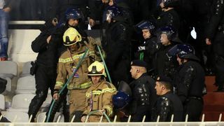 Bakljada i neredi na utakmici Hajduk – Dinamo