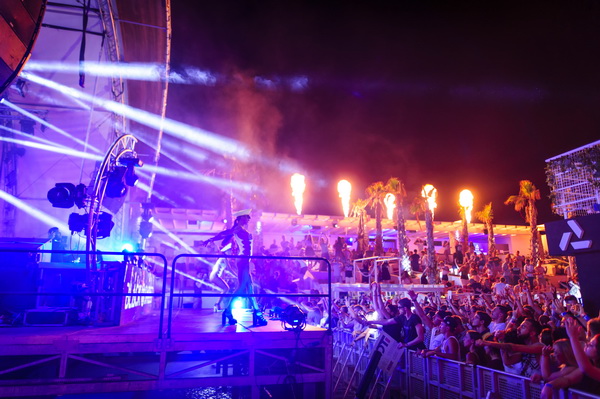 Trećeg dana Blacksheep Festivala u Aquarius klubu na Zrću nastupio je Moti. Foto: Goran Telak