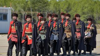 Svečanost povodom završetka obuke pilota na helikopterima OH-58D Kiowa Warrior Svečanost povodom završetka obuke pilota na helikopterima OH-58D Kiowa Warrior