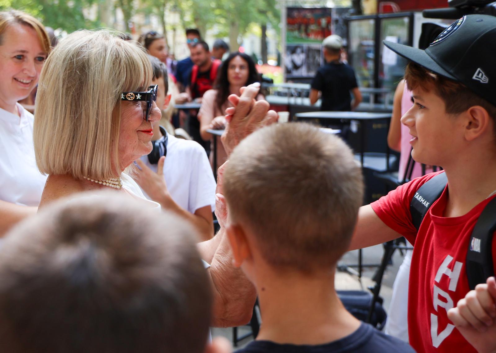 Druženje s košakašima povodom 60. rođendana Dražena Petrovića Druženje s košakašima povodom 60. rođendana Dražena Petrovića