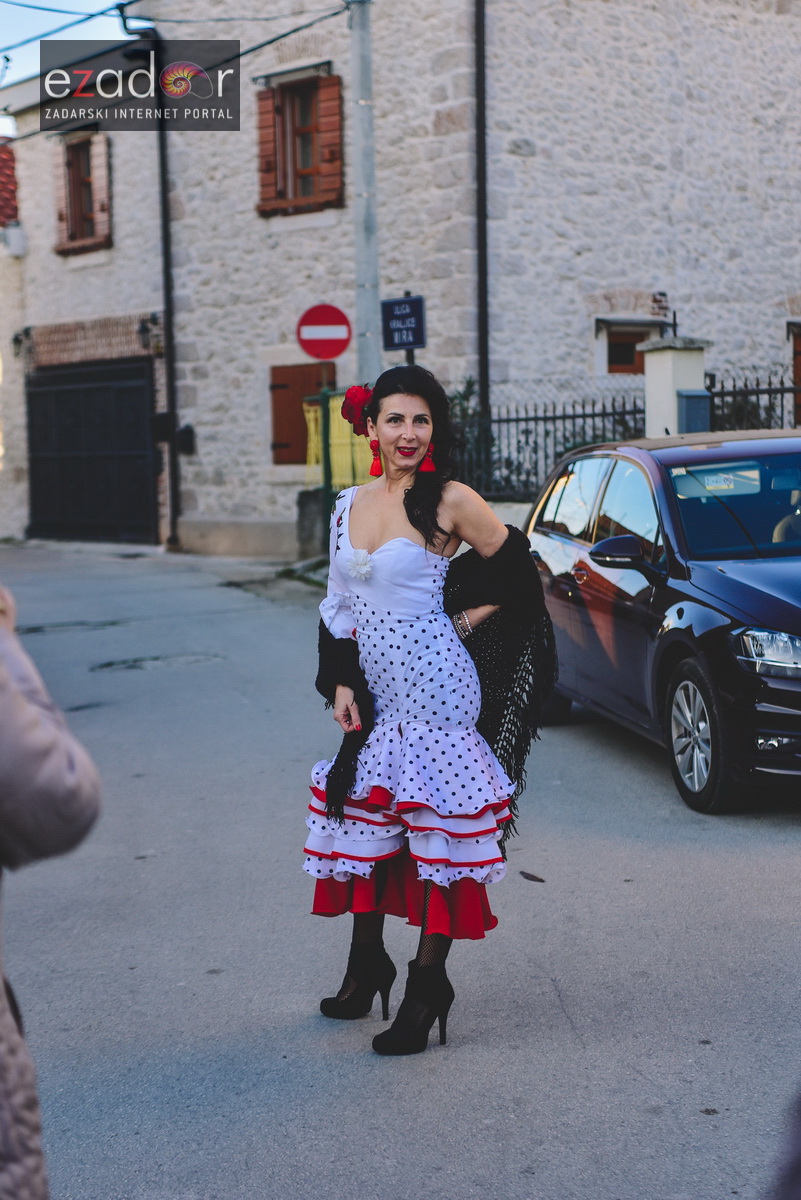 Škotski kiltovi preplavili zadarske Stanove Škotski kiltovi preplavili zadarske Stanove