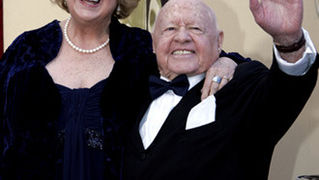 82. Red Carpet Oscara (oscar.go.com)