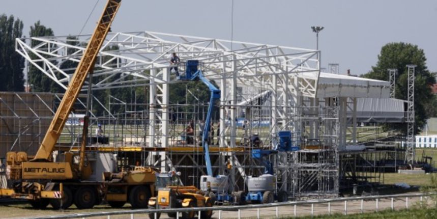 Pripreme za Papu ( foto Cropix) Pripreme za Papu ( foto Cropix)