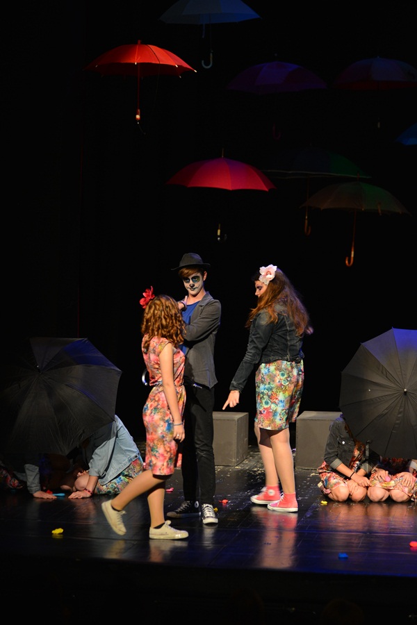 HNK Zadar: Premijera predstave “Tko i što brani”, Igrajmo se HNK Zadar: Premijera predstave “Tko i što brani”, Igrajmo se