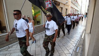 Zadar, 210812.
Hrvatski branitelji krenuli su jutros u hodnju koja ce trajati pet dana. Sudjeluju: Udruga veterana hrvatskih gardijskih postrojbi, Udruga veterana SJP MUP-a RH, UMDDRH Zadar, 210812.
Hrvatski branitelji krenuli su jutros u hodnju koja ce trajati pet dana. Sudjeluju: Udruga veterana hrvatskih gardijskih postrojbi, Udruga veterana SJP MUP-a RH, UMDDRH