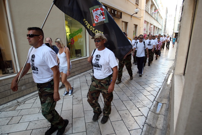 Zadar, 210812.
Hrvatski branitelji krenuli su jutros u hodnju koja ce trajati pet dana. Sudjeluju: Udruga veterana hrvatskih gardijskih postrojbi, Udruga veterana SJP MUP-a RH, UMDDRH Zadar, 210812.
Hrvatski branitelji krenuli su jutros u hodnju koja ce trajati pet dana. Sudjeluju: Udruga veterana hrvatskih gardijskih postrojbi, Udruga veterana SJP MUP-a RH, UMDDRH