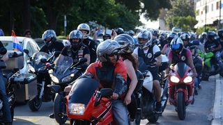 Defile bajkera ulicama Zadra u povodu 10. rođendana Moto kluba Beštije. Foto: Jadra NeveraZD Defile bajkera ulicama Zadra u povodu 10. rođendana Moto kluba Beštije. Foto: Jadra NeveraZD