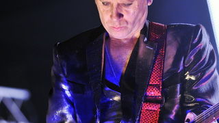 Zagreb, 140210.
Arena Zagreb, Laniste.
Koncert engleske rock skupine Depeche Mode.
Na slici: Martin Gore.
Foto: Boris Kovacev / CROPIX