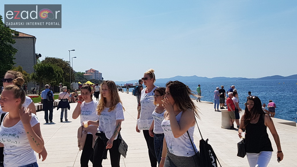 Ludijada maturanata na zadarskoj rivi