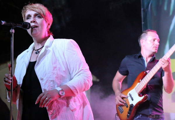 Virsko ljeto 2016: Dražen Zečić Zeko i Banana Band raspjevali i rasplesali Vir