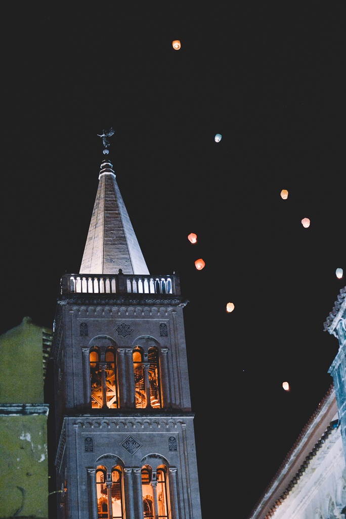 Humanitarni svjetlosni spektakl “Zaželi ljubav” na zadarskom Forumu 21. veljače 2016. Foto: Iva Perinčić Humanitarni svjetlosni spektakl “Zaželi ljubav” na zadarskom Forumu 21. veljače 2016. Foto: Iva Perinčić