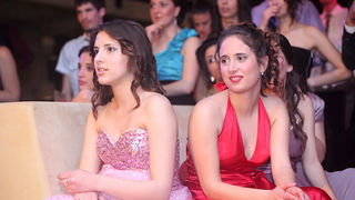 Maturalna večer Gimnazije Vladimira Nazora (foto:Saša Čuka) Maturalna večer Gimnazije Vladimira Nazora (foto:Saša Čuka)