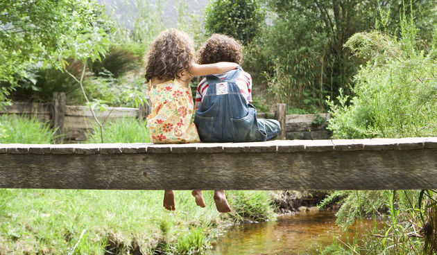 Djeca će uvijek biti djeca, bez obzira na okolnosti u kojima se nalaze – i shvatiti kako ostati zaokupljen i zabavljati se samo, dolazi s teritorijem