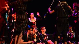 Kazališna udruga “Igrajmo se” u HNK Zadar premijerno je izvela predstavu Petar Pan