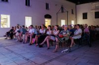 Večer evergreena u atriju palače Cedulin