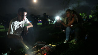 Slavonski Brod, 090509.
I druge veceri na Mega bikers susretima okupilo se oko 20 000 posjetitelja na plazi Poloj uz Savu. Zvjezde veceri bili su kultni britanski band Uriah Heep. Osim njih na susretima nastupili su Van Gogh, Opca opasnost, Hard time, tri Slavonski Brod, 090509.
I druge veceri na Mega bikers susretima okupilo se oko 20 000 posjetitelja na plazi Poloj uz Savu. Zvjezde veceri bili su kultni britanski band Uriah Heep. Osim njih na susretima nastupili su Van Gogh, Opca opasnost, Hard time, tri