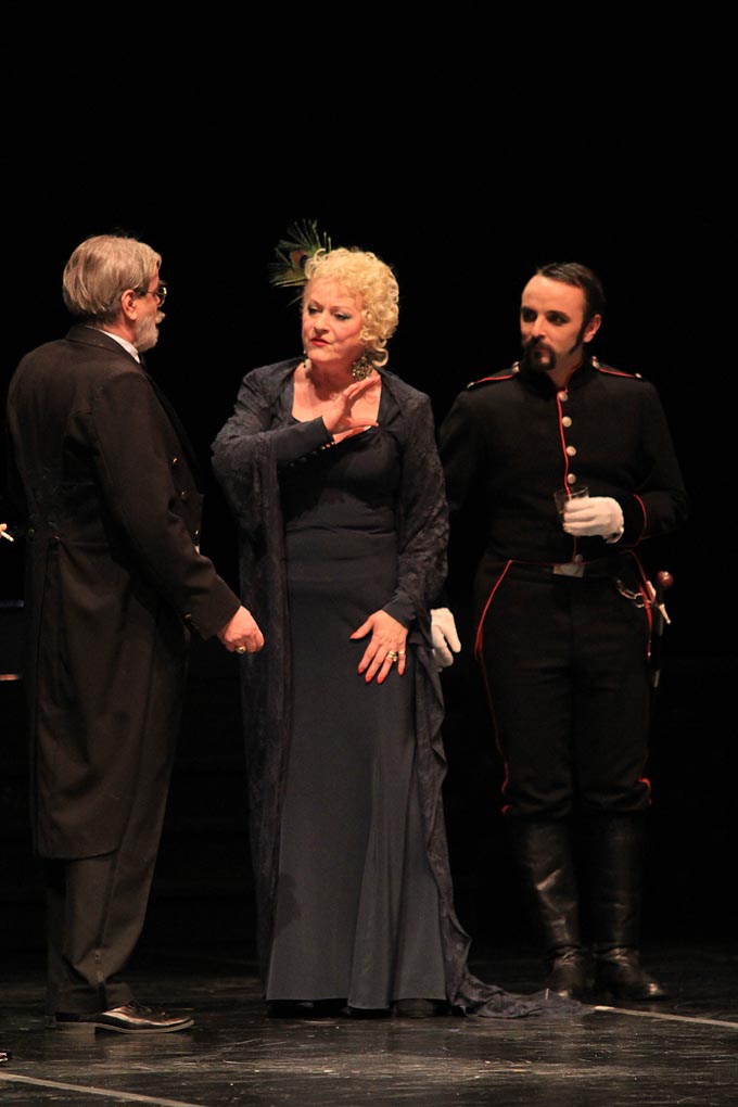 Gospoda Glembajevi u HNK Zadar, foto: Iva Perinčić Gospoda Glembajevi u HNK Zadar, foto: Iva Perinčić