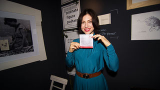 Više od 30.000 ljudi diljem Hrvatske sudjelovalo je 2015. godine u Julius Meinl Poetry projektu te pisanju stihova. A priliku da prvi svoju kavu u 2015. godini plaćaju stihovima imali su Milana Vlaović, Jelena Veljača, Judita Franković, Enes Vejzović, And