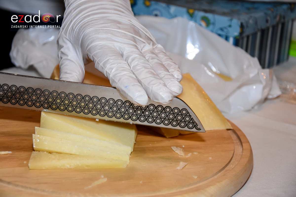 4. Fešta od sira u Kolanu