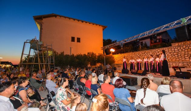 Kolan: Karmenica 2019