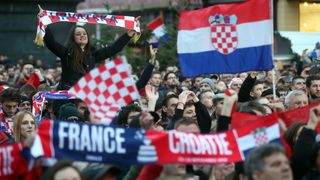 Zlatne tenisače na Trgu bana Josipa Jelačića dočekale tisuće navijača Zlatne tenisače na Trgu bana Josipa Jelačića dočekale tisuće navijača