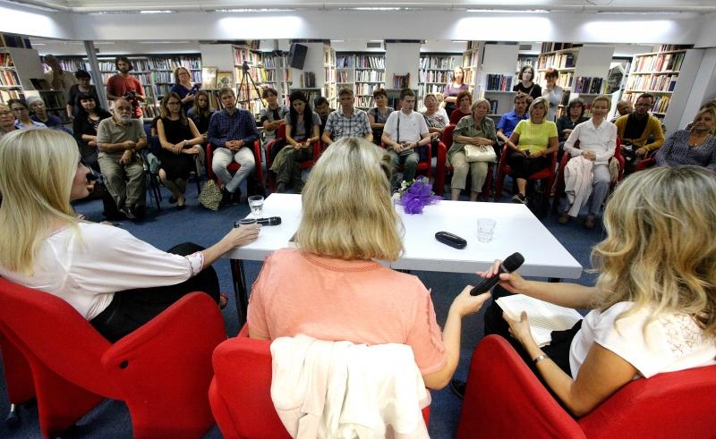 Zagreb: Ivana Bodrožić i finska autorica Johanna Holmstrom na Festivalu svjetske književnosti Zagreb: Ivana Bodrožić i finska autorica Johanna Holmstrom na Festivalu svjetske književnosti
