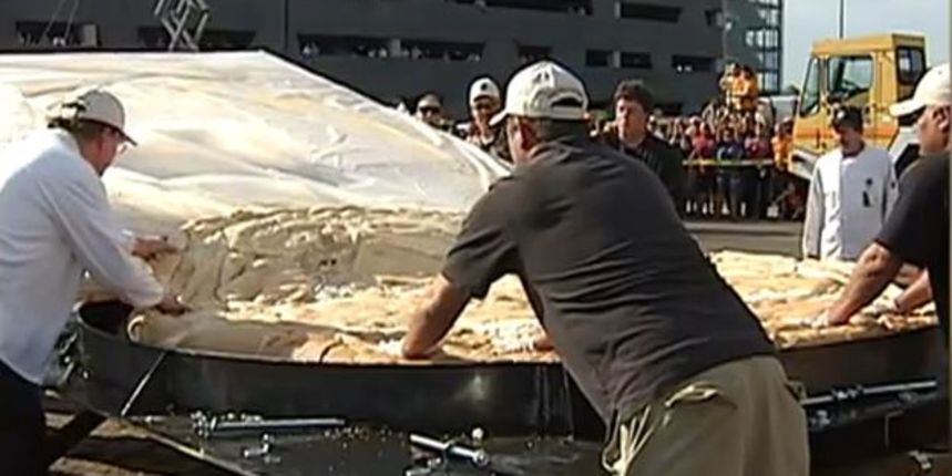 Novi svjetski rekord: Cheesburger težak jednu tonu!