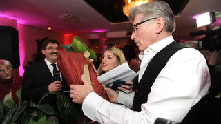 Zadar, 280213.
Poznati restoran Niko na zadarskoj Puntamici je veceras uz bogatu veceru i pjesmu brojnih izvodjaca sa svojim prijateljima i cestim gostima proslavio 50 godina od otvorenja. Na veceri su se pojavili brojni kumovi restorana kroz godine poput