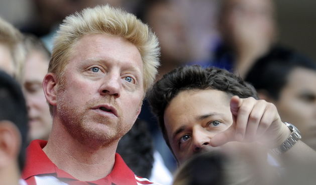 Madrid, 220510.
Stadion Santiago Bernabeu.
Finalna nogometna utakmica Lige Prvaka izmedju Bayerna iz Munchena i Intera iz Milana.
Na slici: Boris Becker njemacki tenisac na tribini.
Foto: Drago Sopta / CROPIX