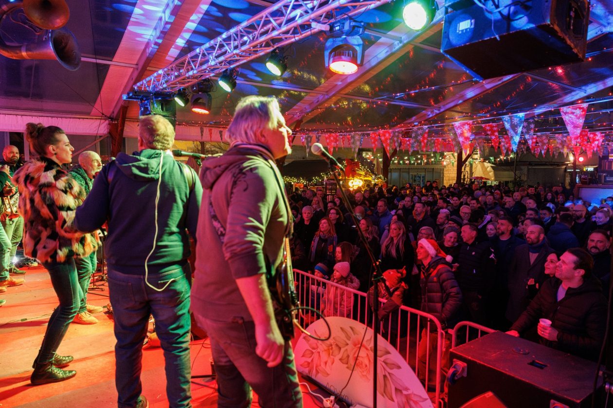 Gustafi @ Božićni gramofon