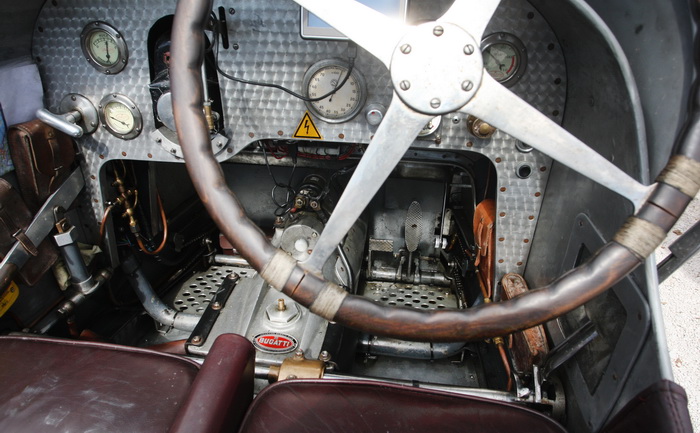 Zadar, 050612.
Oldtimer Rally “2Fast4You” na relaciji Ancona – Makarska – Dubrovnik – Zadar – Split odrzava se od 1. – 7. lipnja 2012. godine u organizaciji talijanske agencije “Solo Croazia” . Danas su sudionici rallya svoje limene ljubimce u posljepodne