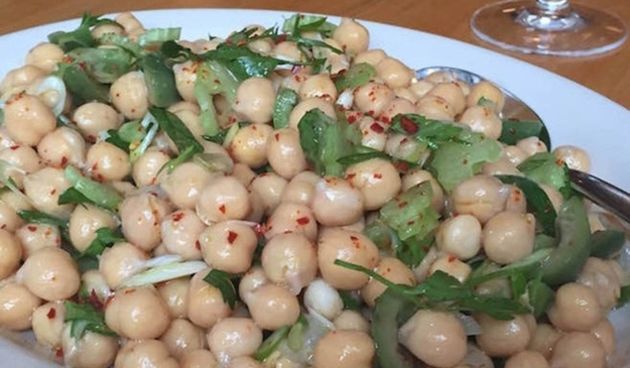 Zdrava i ukusna salata od slanutka