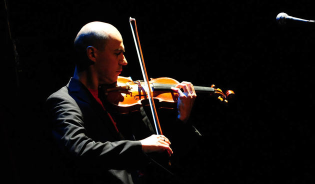 Zadar, 15.11.2012. snimio: Nenad Marčev 
Priča o Paganiniju 
ZDRAVKO PLEŠE, violina 
Niccolo Paganini: 
Koncert povodom 230. godina rođenja 
Velika dvorana HNK Zadar
