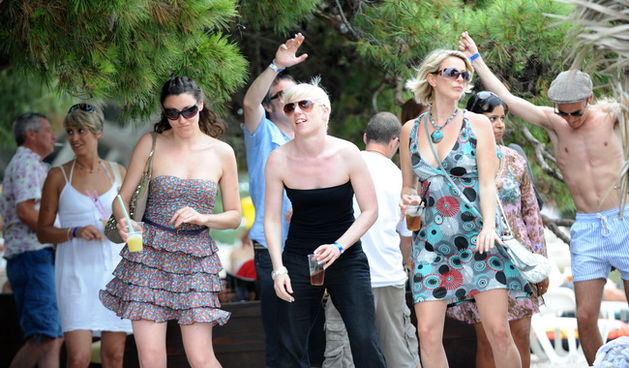 Zadar, 040710.
U Petricanima pokraj Zadra odrzava se peti po redu Garden festival koji ce trajati od 2.-11. srpnja. 
Na fotografiji: Garden festival u popodnevnim satima.
Foto: Andrija Lucic / CROPIX