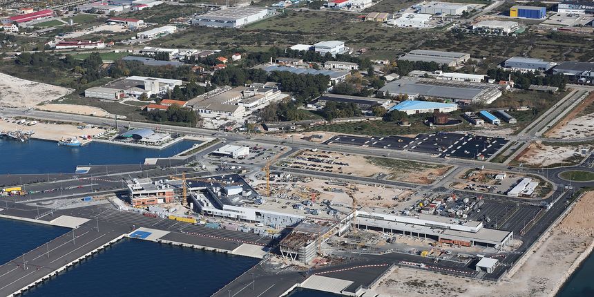 Luka Gaženica- zgrada Terminala u izgradnji, zona Gaženica