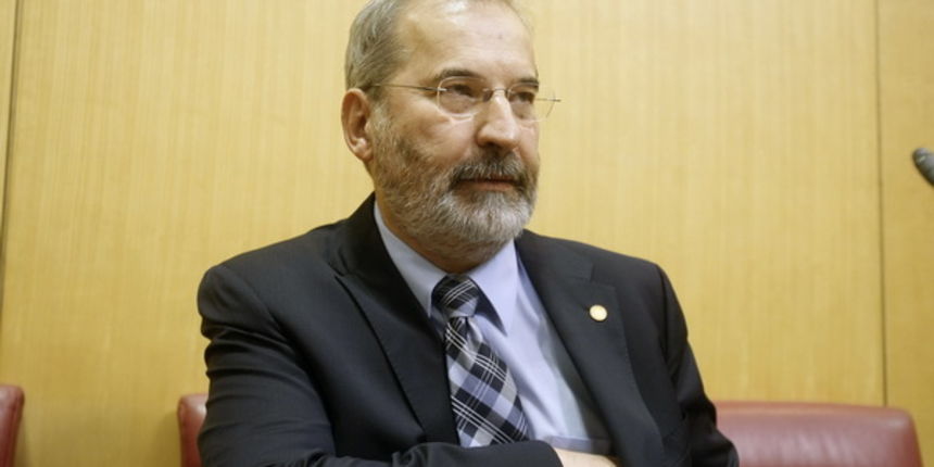 Zagreb, 161012.
Markov trg.
Nastavak redovite sjednice Sabora na kojoj je na dnevnom redu rasprava o izvjescu drzavnog odvjetnika Mladena Bajica.
Na slici: Mladen Bajic.
Foto: Goran Mehkek / CROPIX Zagreb, 161012.
Markov trg.
Nastavak redovite sjednice Sabora na kojoj je na dnevnom redu rasprava o izvjescu drzavnog odvjetnika Mladena Bajica.
Na slici: Mladen Bajic.
Foto: Goran Mehkek / CROPIX