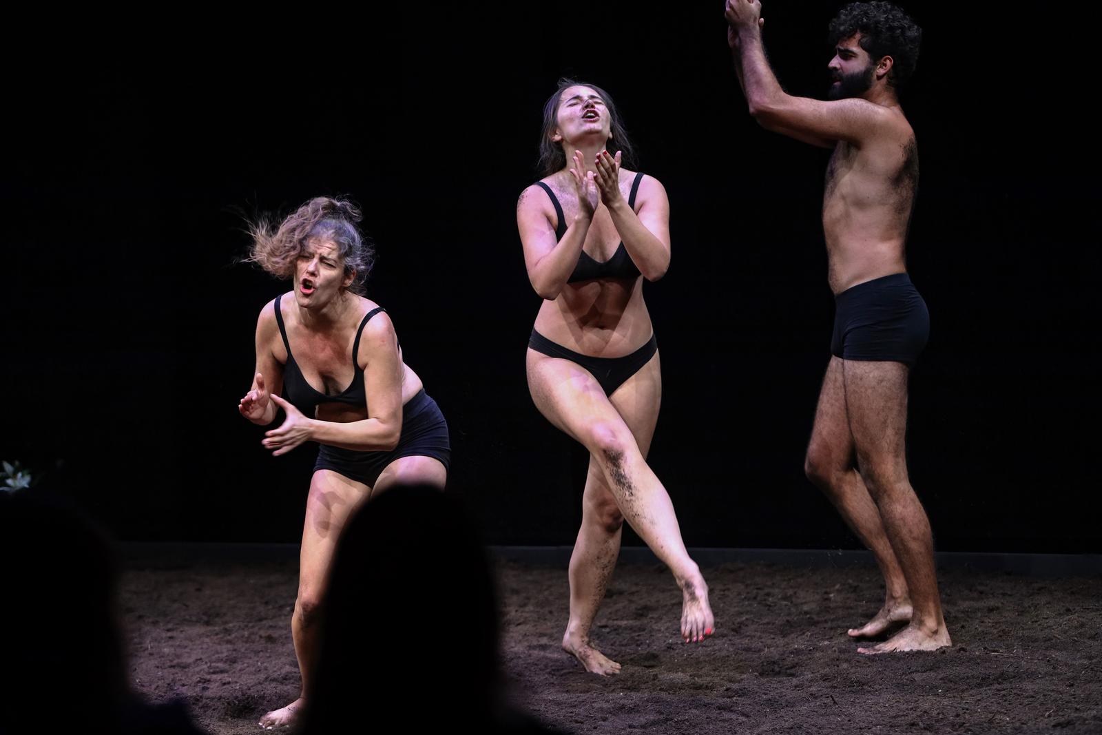 Predstava “(Pret)posljednja panda ili statika” u Kazalištu lutaka Predstava “(Pret)posljednja panda ili statika” u Kazalištu lutaka