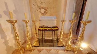 Katedrala sv. Stosije. Danasnja katedrala je trobrodna romanicka gradjevina, ujedno i najveca crkva u Dalmaciji. Unutrasnjost katedrale je monumentalna. Photo: Dino Stanin/PIXSELL